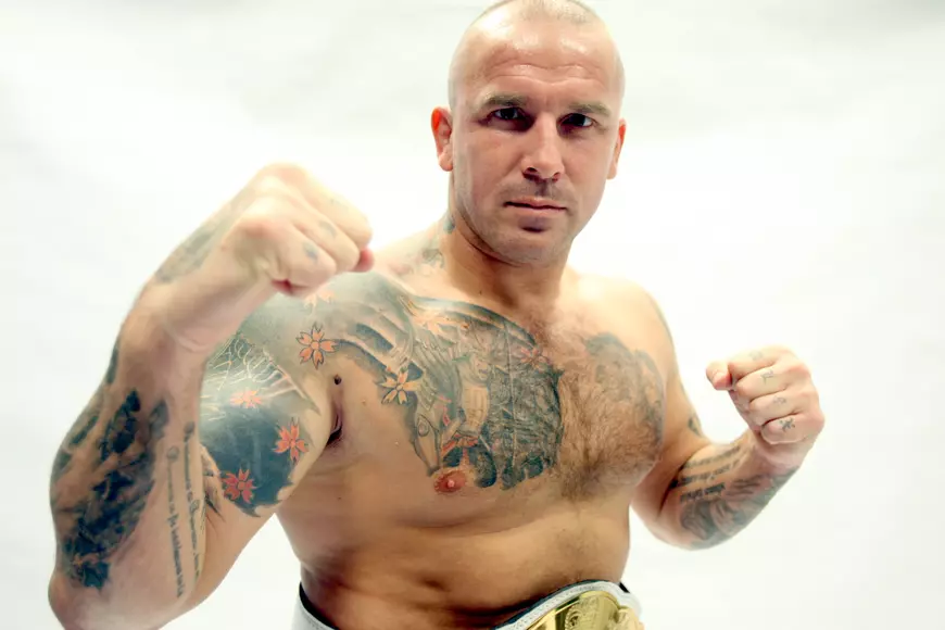 Diplomele agonisite în țară nu i-au folosit lui Tudor Simionov. Zmărăndescu: ”În România se dau grade și centuri la fel cum se dădeau permisele la Pitești”!