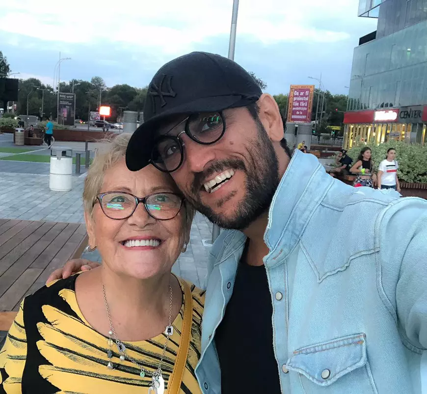 Cezar Ouatu, mesaj de suflet pentru mama sa. "Te iubesc, chiar dacă ți-o spun mai rar"