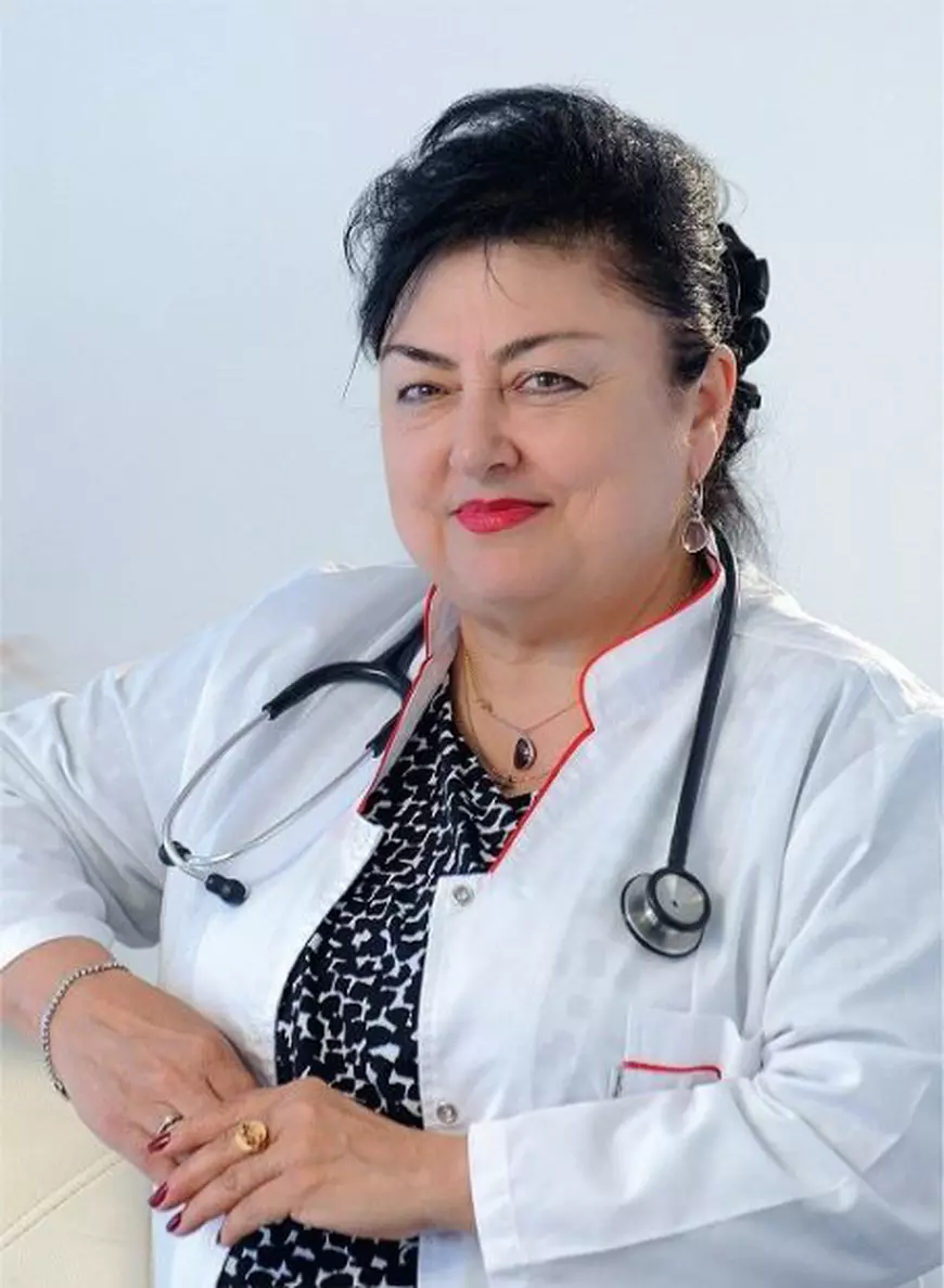 Ce spun pediatrii despre leacurile băbești și antibioticele în viroze și ce sfaturi le dau părinților. "Frecțiile cu oțet sau cu alcool pot provoca intoxicații grave"