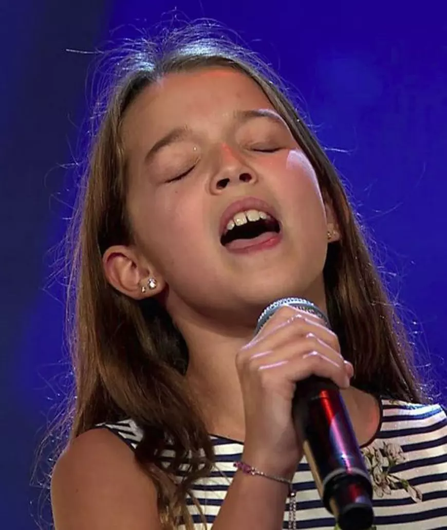 EXCLUSIV / Libertatea a găsit-o pe fetița româncă a cărei voce a impresionat Suedia. Părinții au învățat-o limba maternă: "Când visez, visez românește"