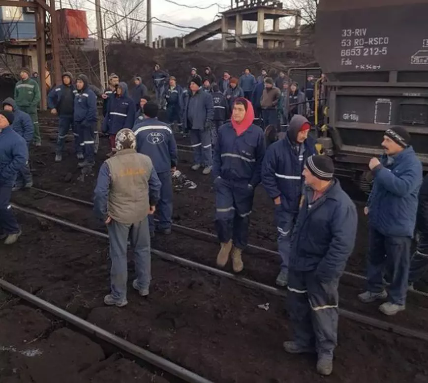 Greva minerilor de la Complexul Energetic Oltenia continuă și marți