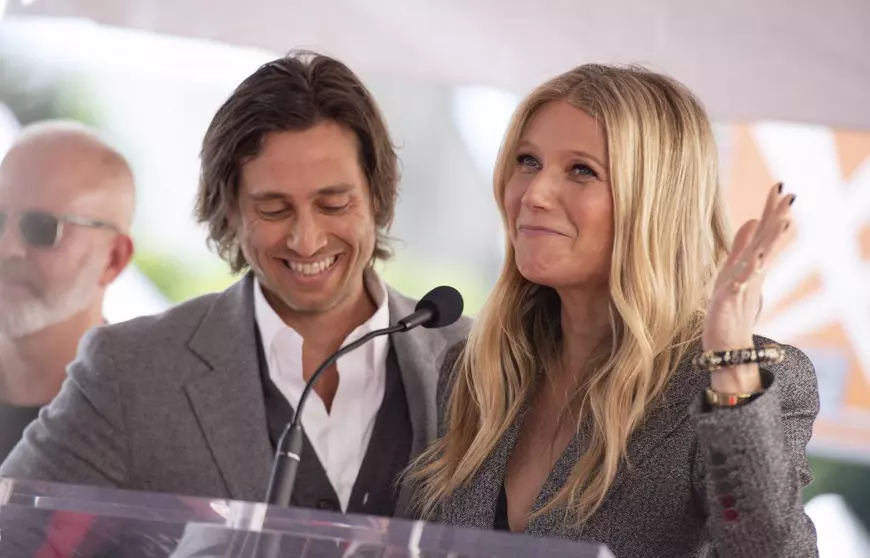 Gwyneth Palttrow și actuall ei soț, Brad Falchuk