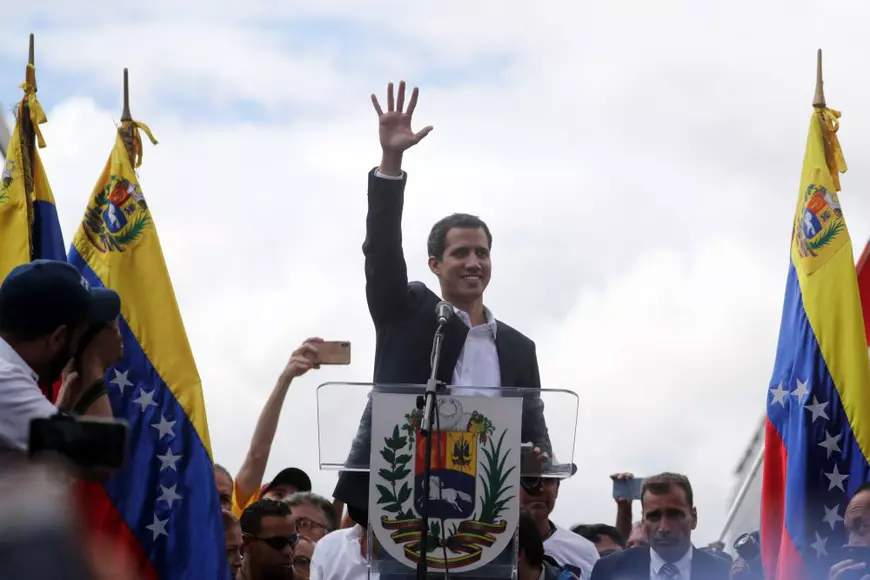 Juan Guaido s-a autoproclamat 