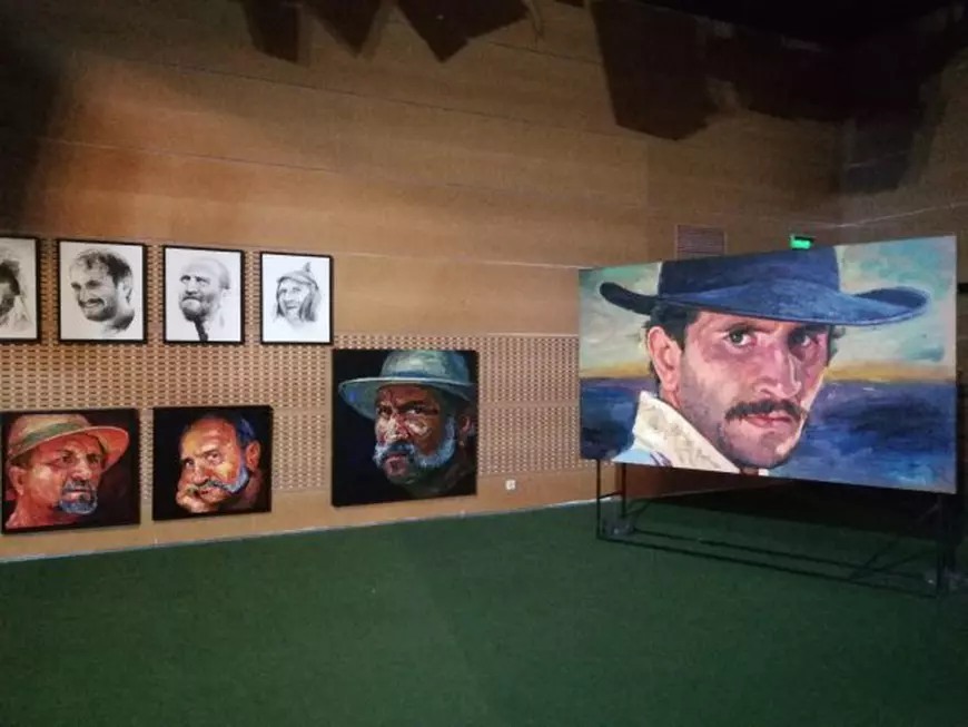 Expoziția cu porrtetele lui Șerban Ionescu, vernisată la TNB FOTO: Florin Ghioca