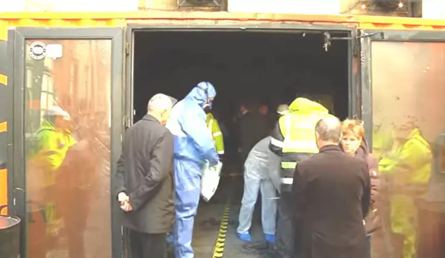 PROCESUL COLECTIV. Declaraţia unui martor: „M-am întors să-mi caut prietenii şi am văzut un morman de oameni căzuţi în uşa containerului. Erau cu mâinile întinse”