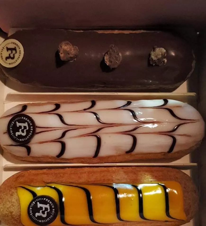 Cum se răsfață Oana Zăvoranu la ceas de seară. “Această imagine vă dăunează grav siluetei”