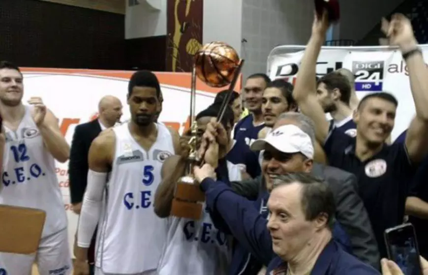 Cum am donat câțiva lei pentru echipa de baschet ACS Tg. Jiu. Situație dramatică pentru fosta câștigătoare a Cupei României. Despre dezastrul gorjenilor