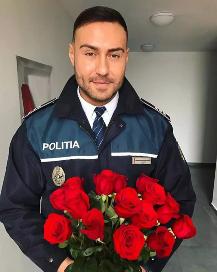 FOTO | Mesajul haios al MAI pentru șoferi, de Ziua Îndrăgostiților: „Vă recomandăm să vă lăsați amețiți doar de iubire”