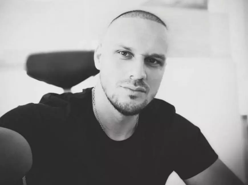 Alex Crăcui, tânărul care a murit pe scaunul de frizerie, a fost înmormântat