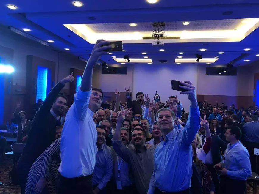 S-a decis Alianţa 2020 USR+PLUS. Cele două partide merg împreună la europarlamentare, Dacian Cioloş este cap de listă