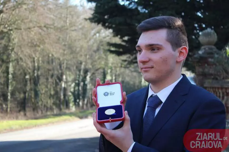 Cornel Micu a fost premiat de Regina Marii Britanii pentru rezultate excelente la învățătură
