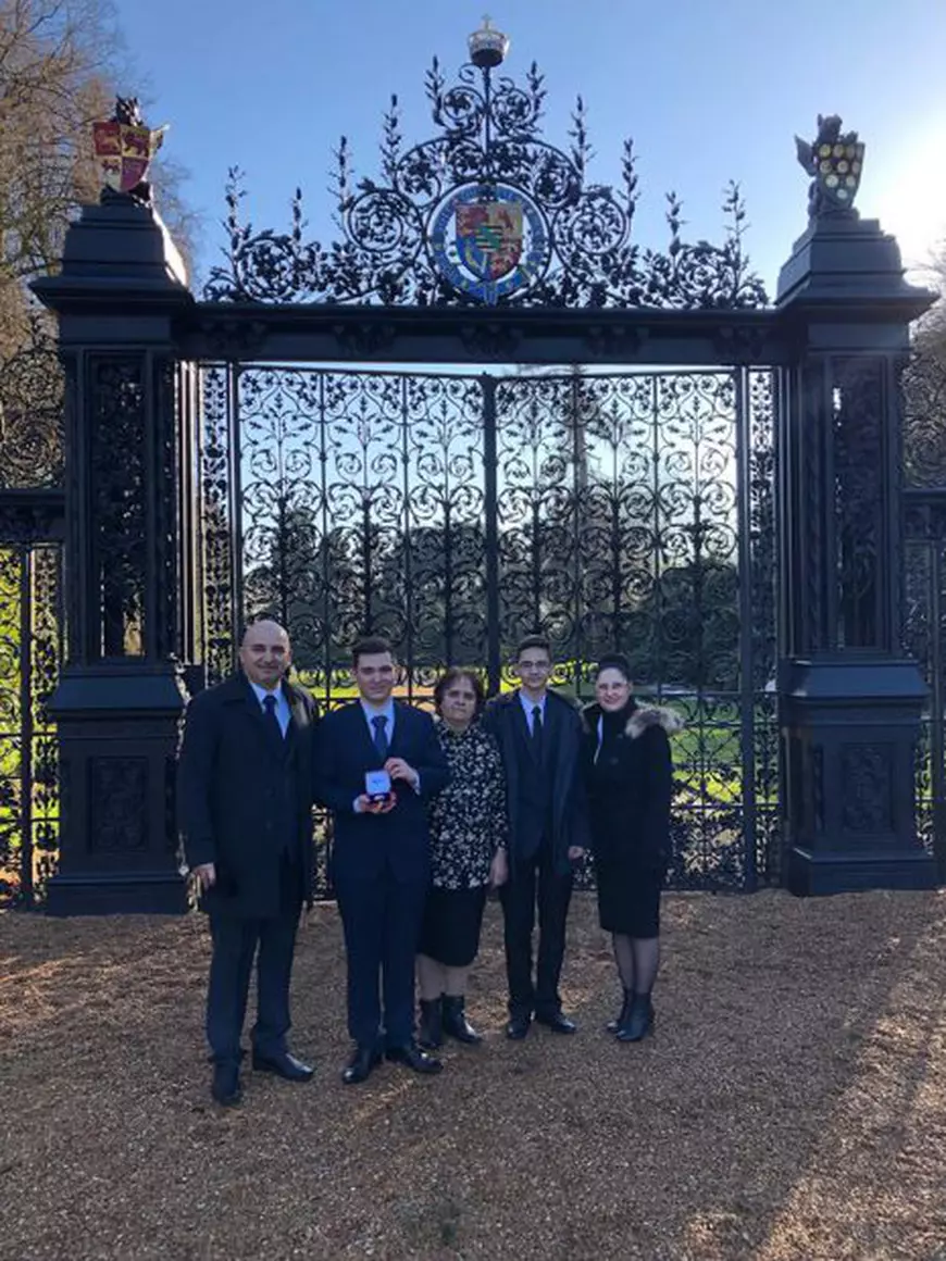 Cornel Micu a fost premiat de Regina Marii Britanii pentru rezultate excelente la învățătură