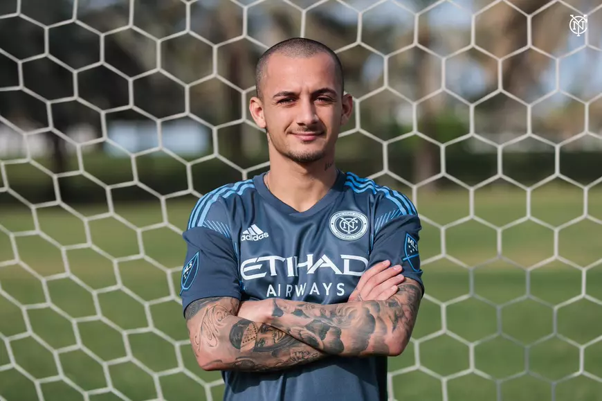 INTERVIU | Un preot român este patronul unei echipe de fotbal din SUA. Timotei Sas conduce Biserica și clubul din Duluth