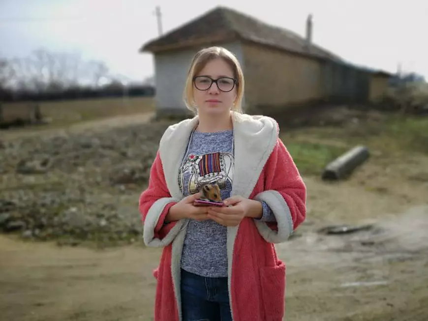 FOTO | Gică Hagi împlinește astăzi 54 de ani. ”Regele” a donat casa părintească unei familii nevoiașe. ”Libertatea” a fost la Săcele și vă spune povestea