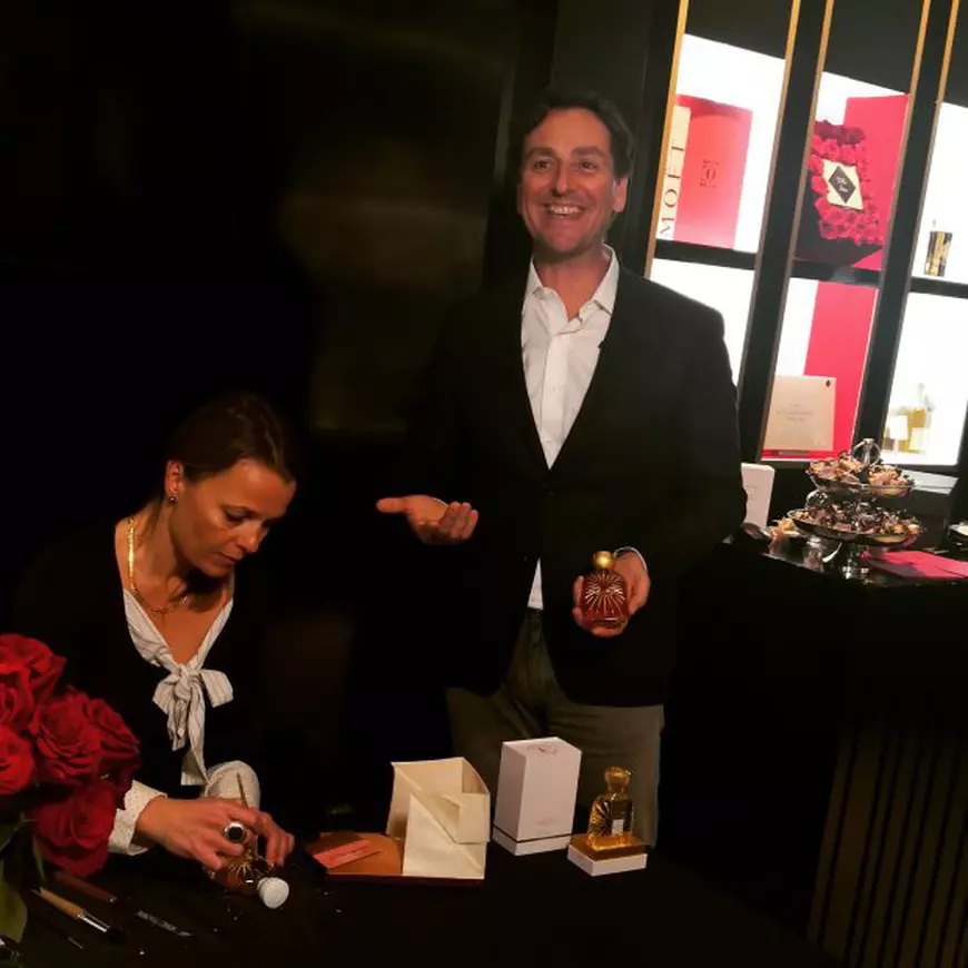 Parfumuri cu fulgi de aur de 24 K. Libertatea a aflat secretele parfumeriei de nișă chiar de la fondatorul Jean Phillipe Clermont: "Creez o bucată de eternitate!"