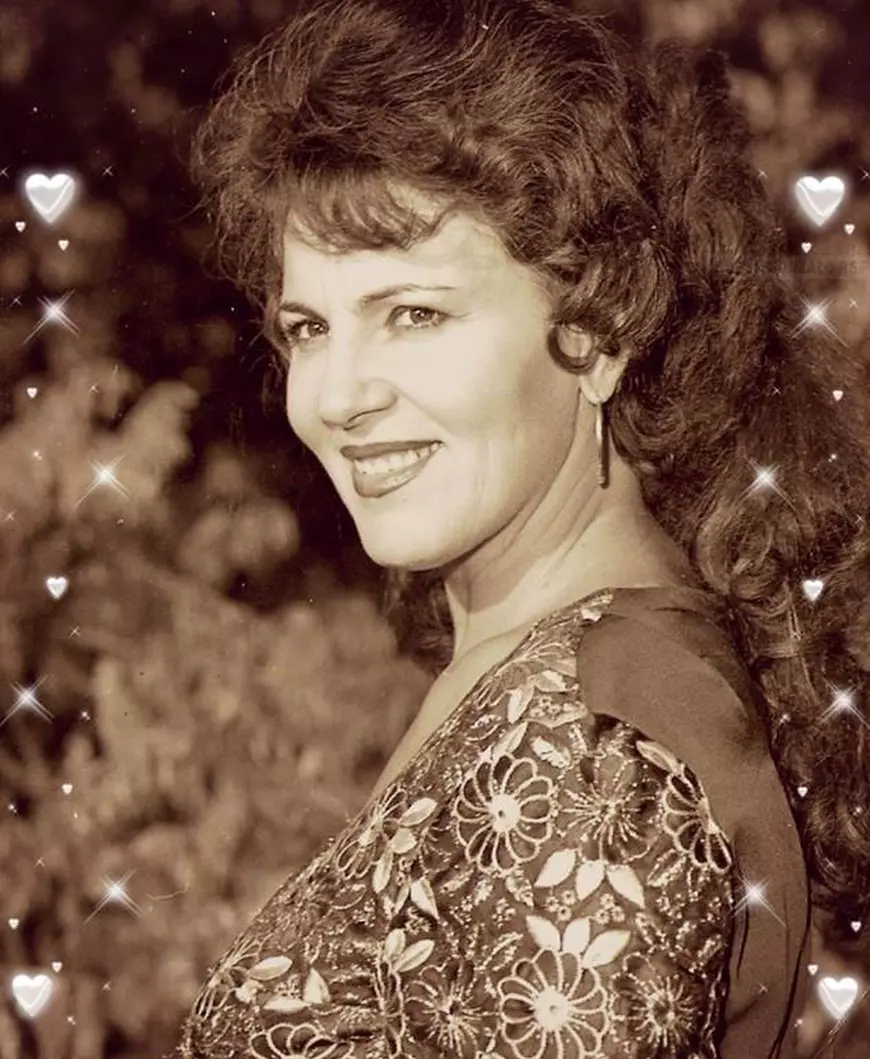 Irina Loghin împlinește 80 de ani! Regina muzicii populare n-a vrut petrecere mare, a preferat să stea acasă, cu familia