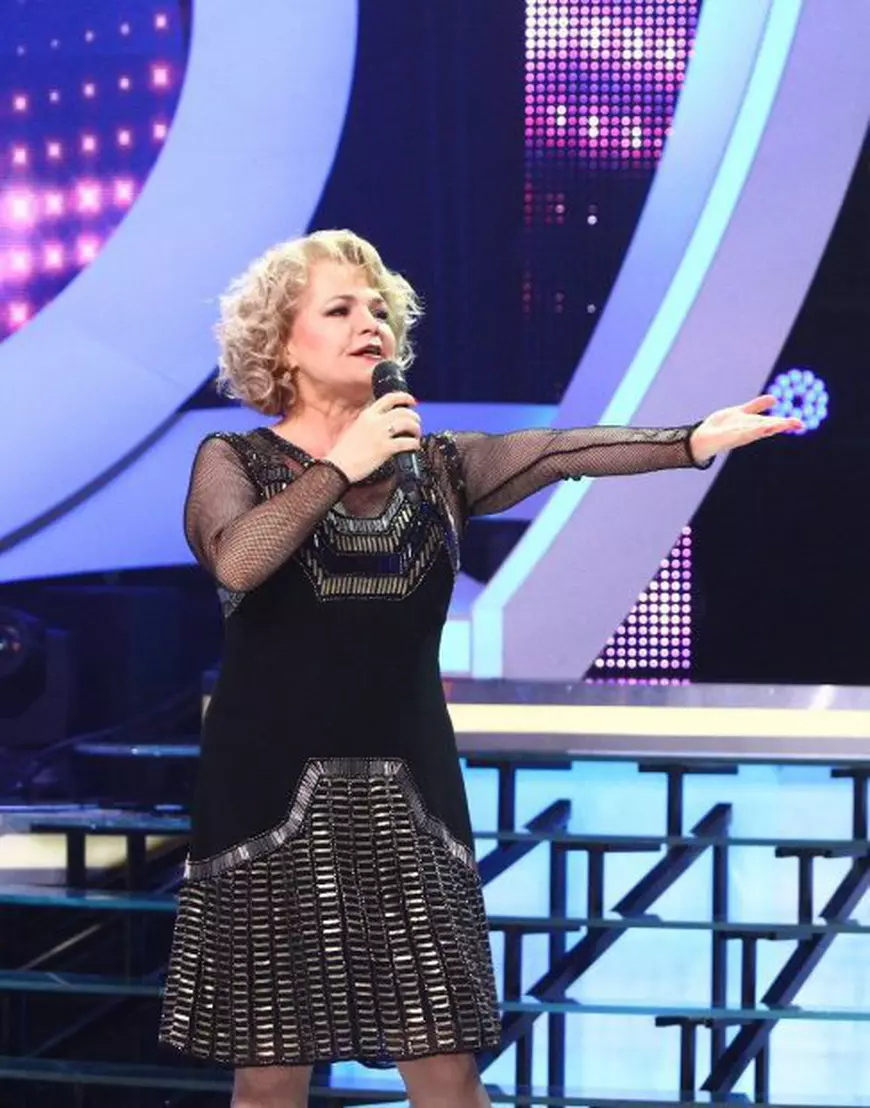 Fostele rivale pe scenă se admiră în secret! Marina Florea îi cântă șlagărele Corinei Chiriac