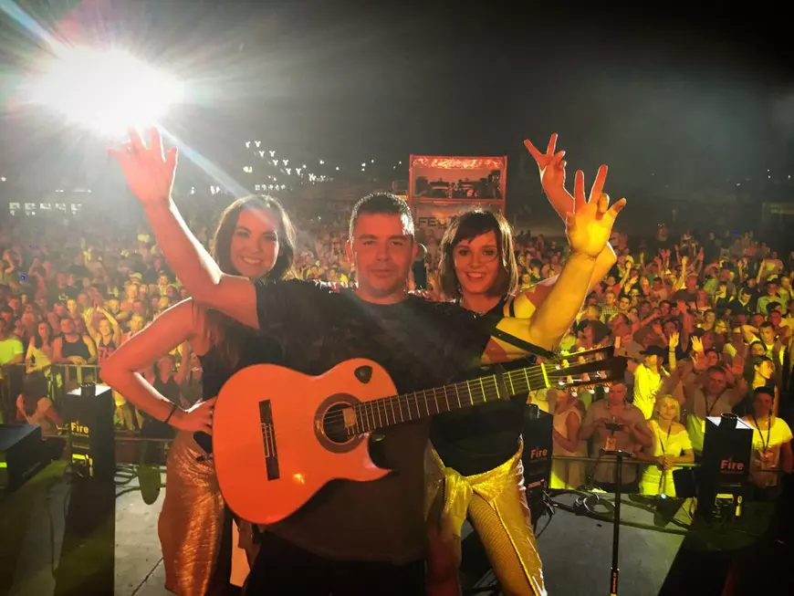 Marty Cintron de la No Mercy a-nvățat româna la masă