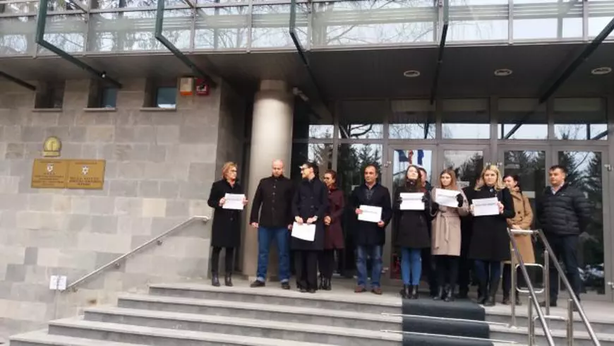 Procurori suceveni de la mai multe parchete din județ au protestat cerând abrogarea OUG 7/2019. Ei se delimitează de Asociația Procurorilor din România