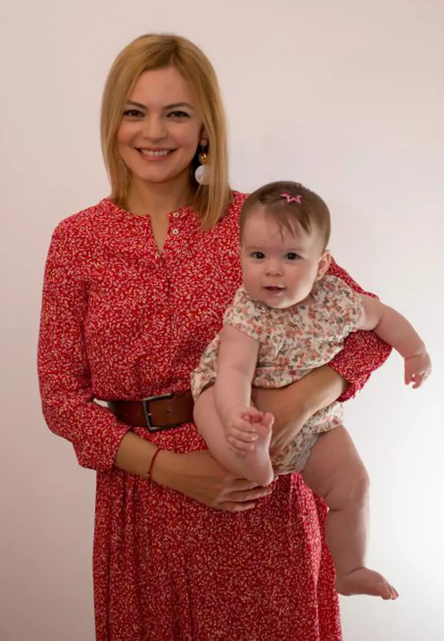 Supermom se-ntoarce pe micul ecran! Lavinia Petrea revine la știri la 8 luni după ce-a născut al treilea copil