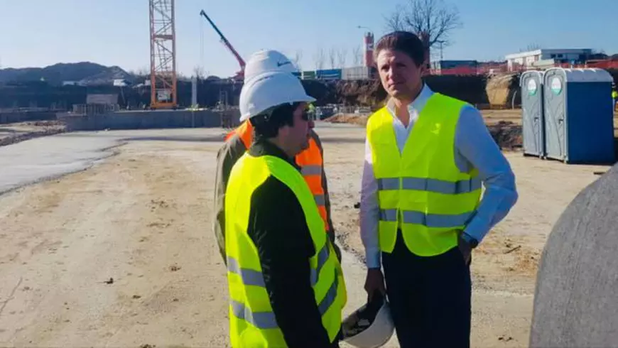 Construcția noului stadion Giulești, îngreunată de amplasament și de faptul că nu se poate lucra la demolare pe timpul nopții!