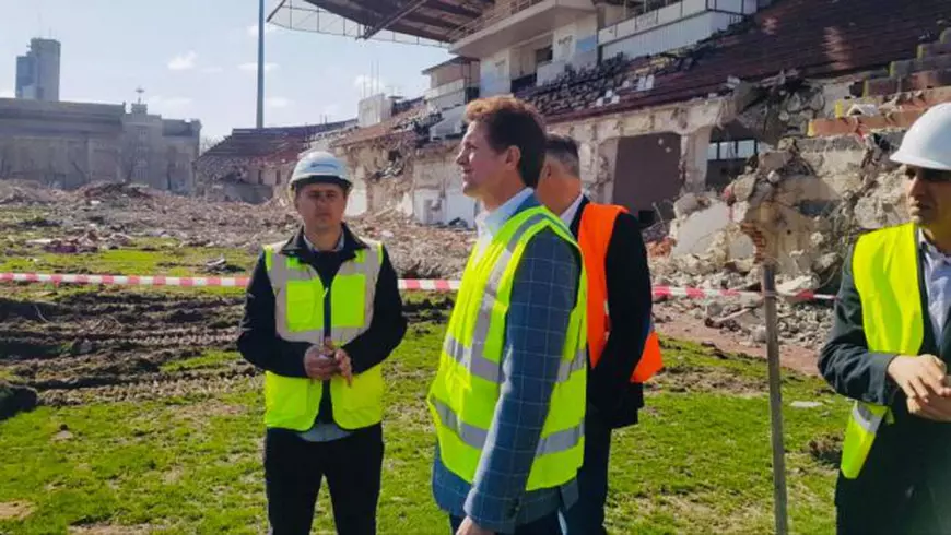Construcția noului stadion Giulești, îngreunată de amplasament și de faptul că nu se poate lucra la demolare pe timpul nopții!