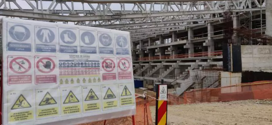 Închis în 2012, patinoarul Mihai Flamaropol din București are cel mai lent ritm de construcție: 35% în 7 ani! Primăria a vrut să rezilieze contractul!