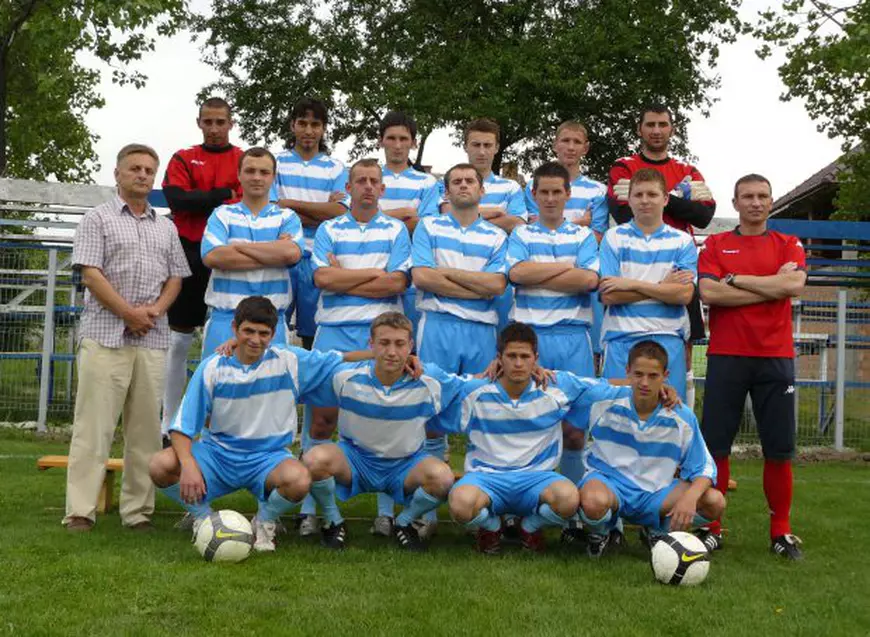 Cine este și ce-l recomandă pe Daniel Oprescu, antrenorul naționalei Under 19 a României. În 2009 - inovator, în 2018 - agent electoral