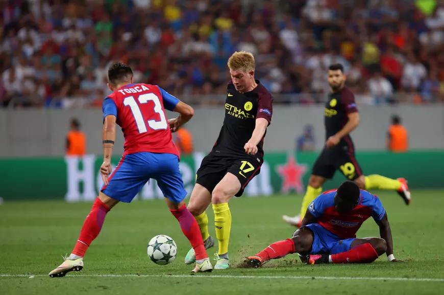Fază din meciul Steaua - Manchester City (0-5), disputat în 2015, în play-off-ul Ligii Campionilor. (FOTO: Vlad Chirea)