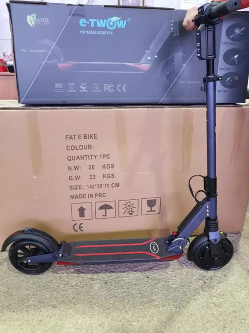 FOTO/Singurul oraș din țară care are transport public cu trotinete electrice. Cât a plătit Primăria Timișoara pentru vehiculele care pot fi folosite gratuit