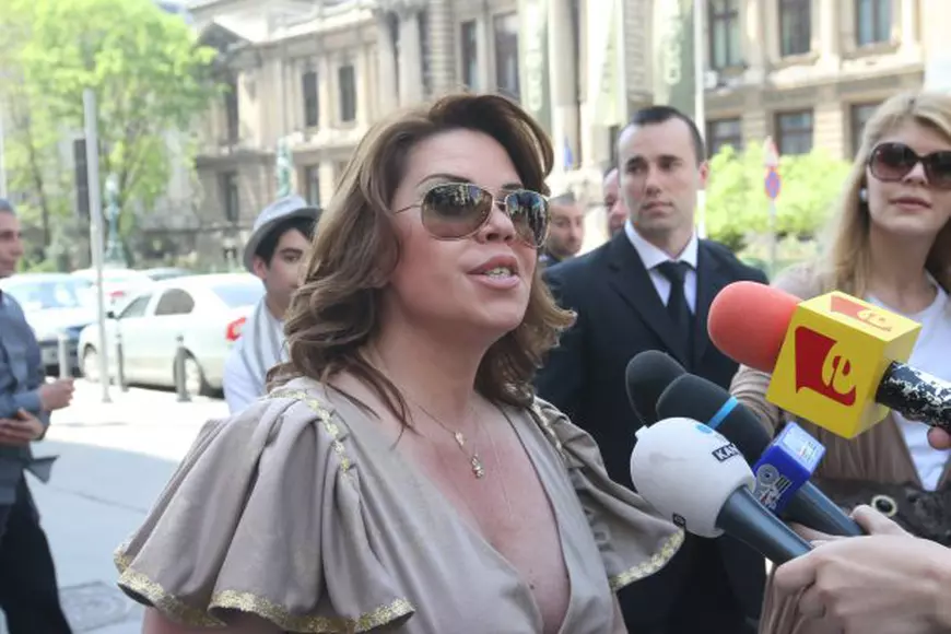 Anghel la pătrat: Luminița și Monica vor să cânte împreună! Sunt prietene de 30 de ani, dar e prima lor colaborare