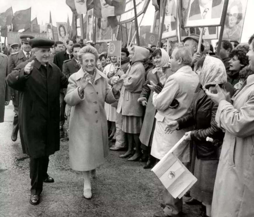 Nicolae și Elena Ceaușescu, la manifestările de 1 Mai din comunism