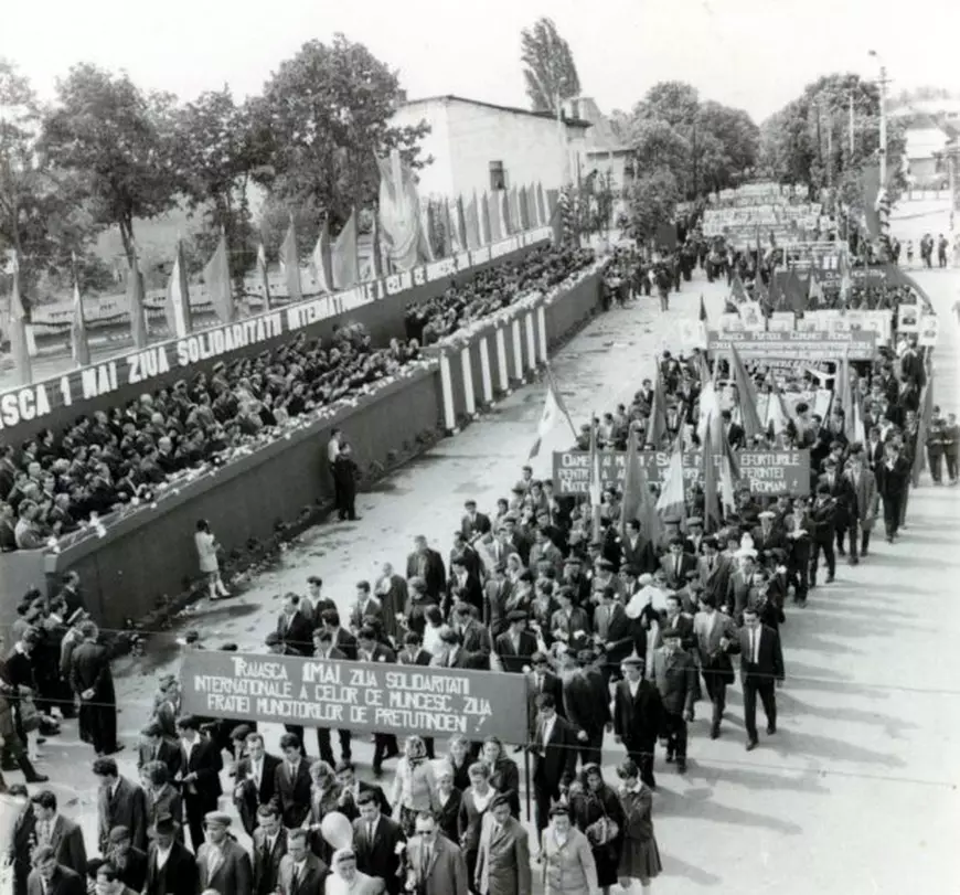 Defilare de 1 Mai, în comunism