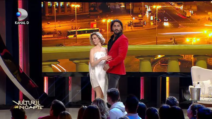 Lidia Buble, în brațele lui Connect-R! Înfășurată într-un prosop, iubita lui Răzvan Simion se dă la colegul ei