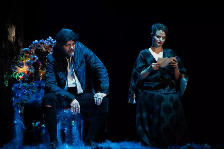 OPINIE/ Aplauze pentru regizorul Cristi Juncu, pentru că a montat la Teatrul Mic un spectacol care privește neutru către violuri!