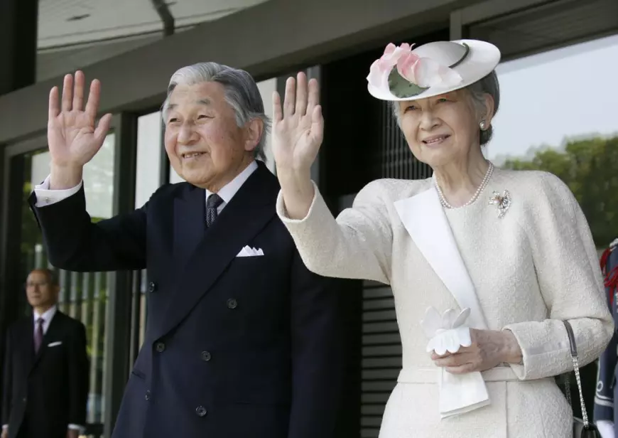 VIDEO | Moment istoric în Japonia. Împăratul Akihito a abdicat după 30 de ani de domnie. Fiul său, Naruhito, va urca pe Tronul Crizantemei