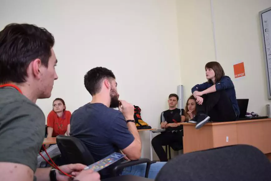 VIDEO | Generația Manifest! Libertatea a vorbit cu elevele care au protestat la simularea examenului de bacalaureat: „Ba da, doamnă ministru, schimbările se fac peste noapte!”