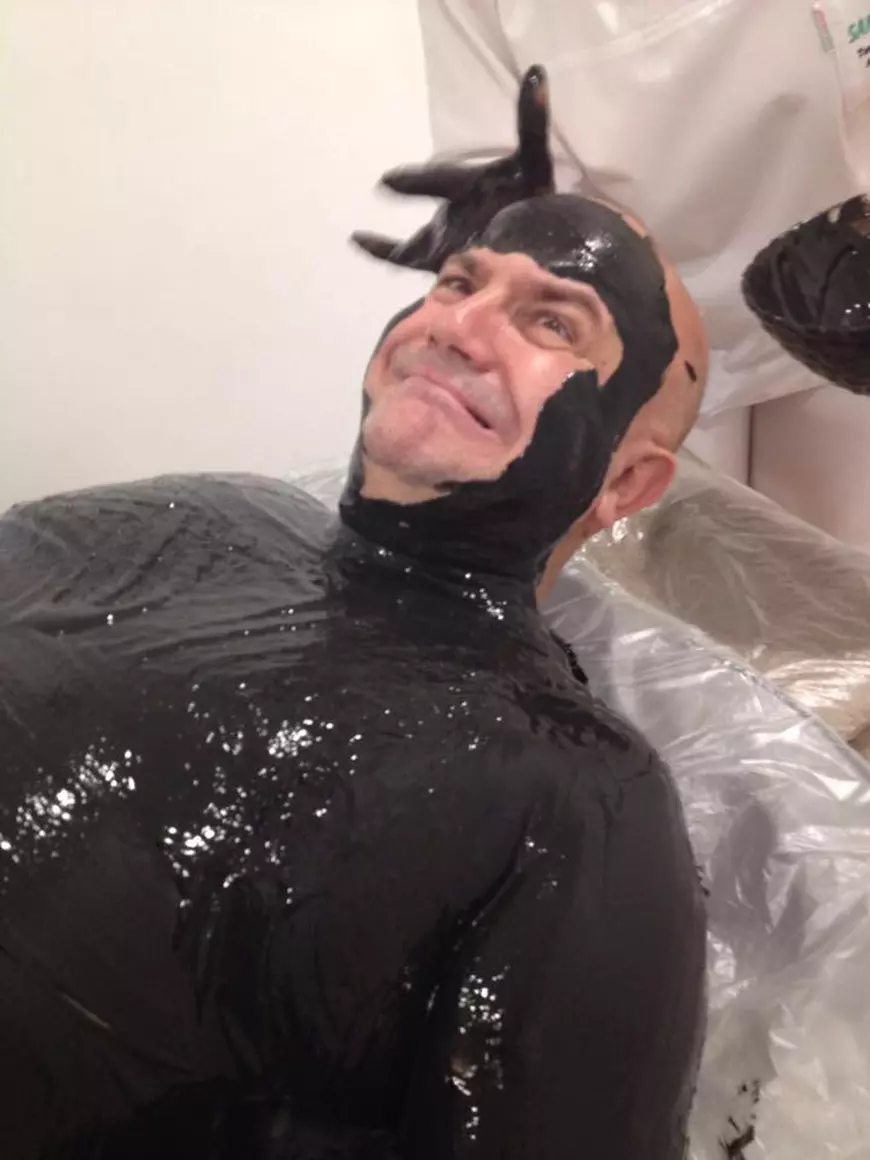 Axinte face împachetări cu nămol. Florin Petrescu: “Nu aștept vârsta pensionării ca să-mi tratez durerile”