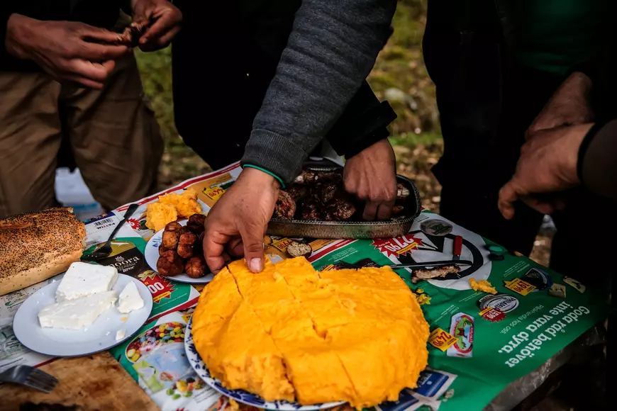 În căutarea lui Gică - românul omorât într-un parc din Huskvarna, Suedia, de doi adolescenți. Paște în pădure cu cei mai nevoiași dintre compatrioți (1)