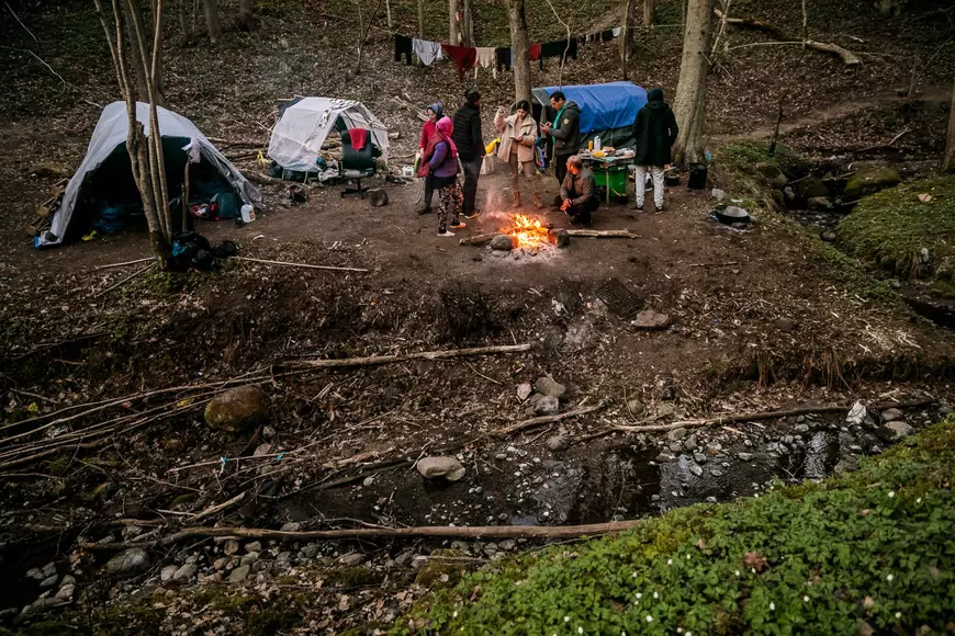 În căutarea lui Gică - românul omorât într-un parc din Huskvarna, Suedia, de doi adolescenți. Paște în pădure cu cei mai nevoiași dintre compatrioți (1)