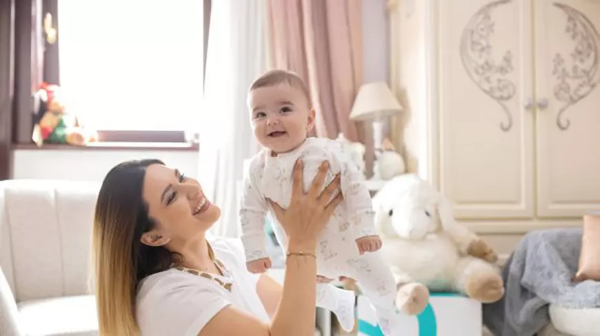 Ela Crăciun, ședință foto alături de băiețelul ei. Ce mult a crescut Nicholas