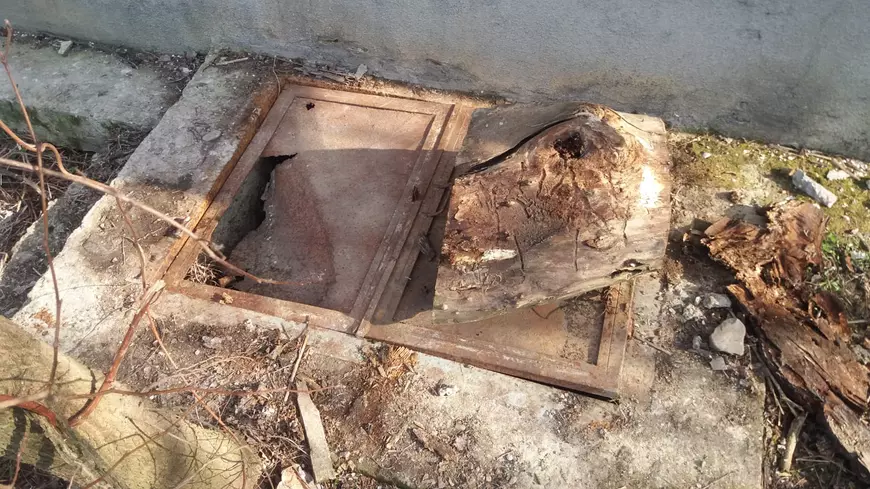 Fosa unde și-a găsit sfârșitul micuțul de 3 ani