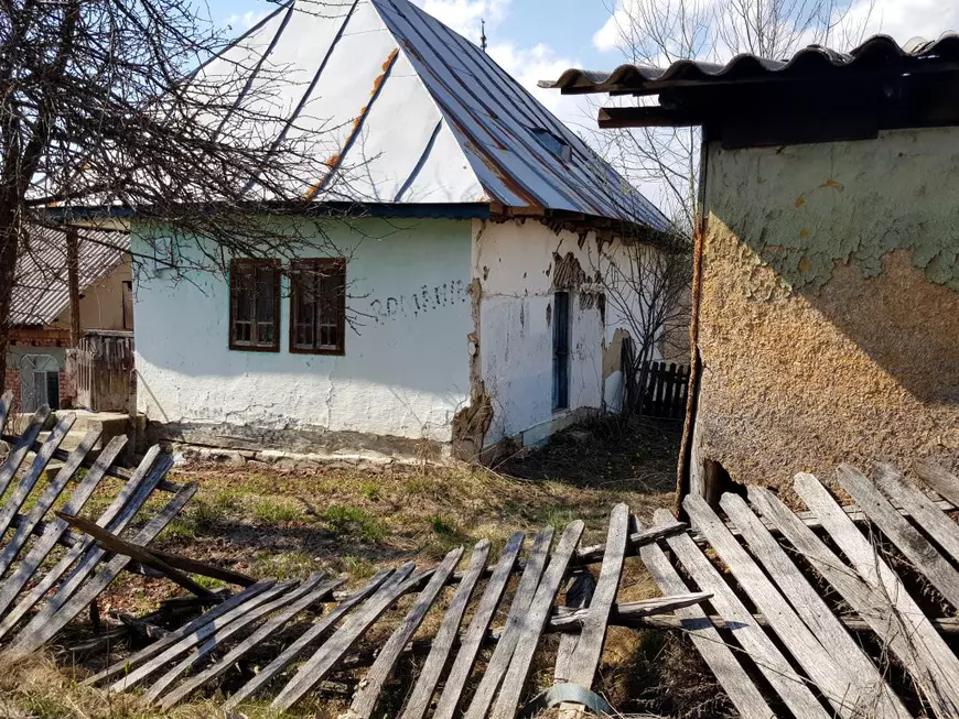 VIDEO/ Satul din care şi ultimul locuitor a plecat la muncă în străinătate! Ciobanul Gheorghe s-a făcut măcelar în Anglia