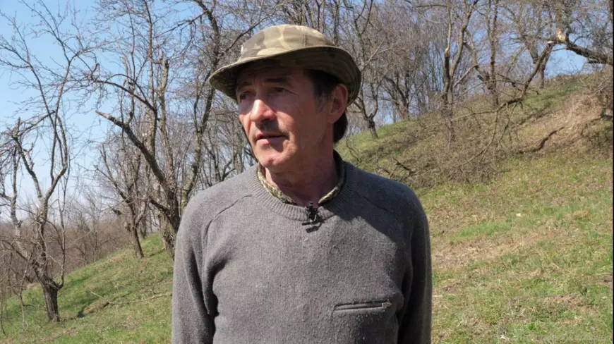 Doru Pătru locuieşte la Bărbălăteşti, în satul învecinat cu Bădila.