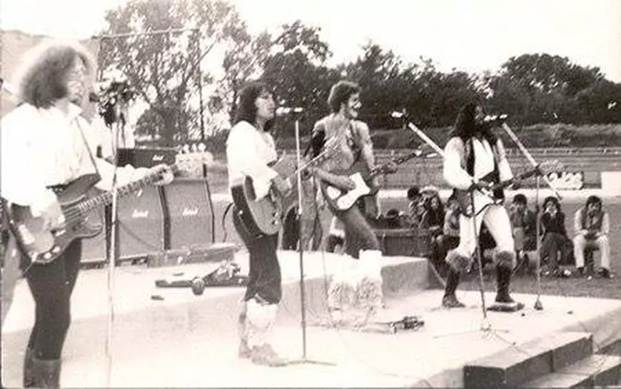 Erlend Krauser, chitaristul din Phoenix care a plecat din România ascuns într-o boxă, se întoarce acasă după 42 de ani!