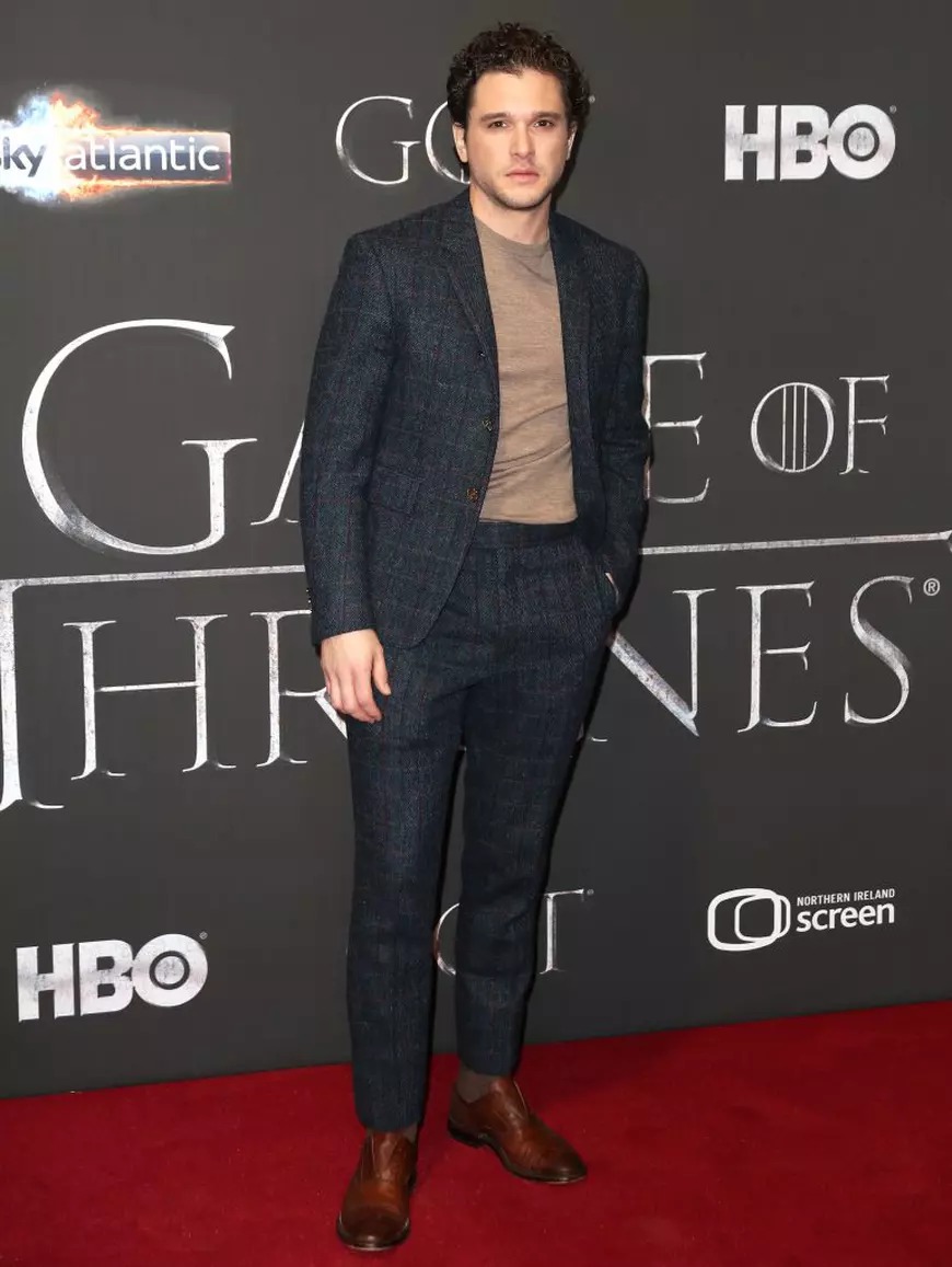 Cum s-a schimbat viața actorilor din serialul "Game of Thrones". Emilia Clarke a suferit două anevrisme în timpul filmărilor, Kit Harington a avut nevoie de terapie