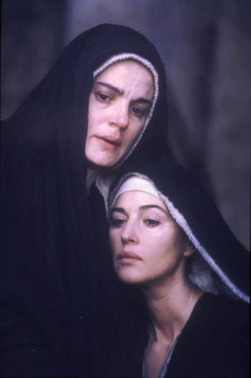 VIDEO/ Maia Morgenstern, reacție la faptul că oamenii se roagă la chipul ei, într-o catedrală din Columbia: "E un semn important pentru mine. Mă obligă, mă responsabilizează, mă înduioșează"