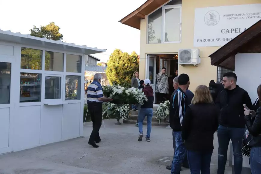 Răzvan Ciobanu a fost depus la capela cimitirului Progresul din București. Înmormântarea va avea loc joi