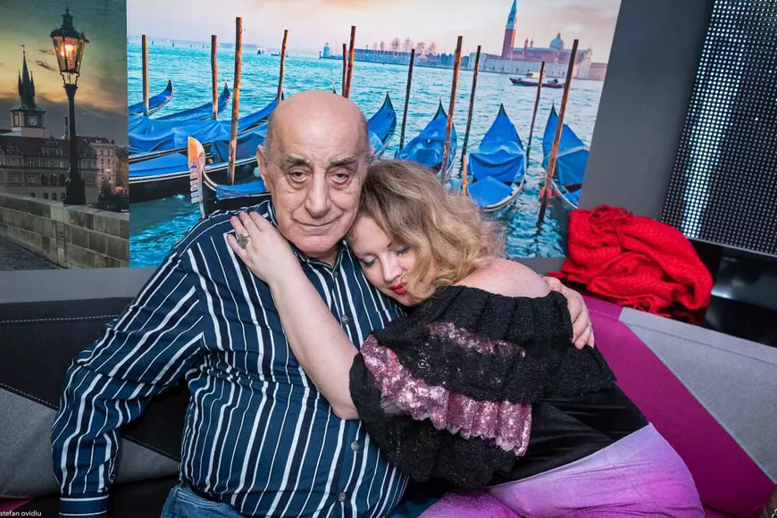 Oana Lis a trecut prin clipe cumplite din cauza stării de sănătate a lui Viorel Lis. "M-am rugat la Dumnezeu să mai pot să vorbesc cu el"