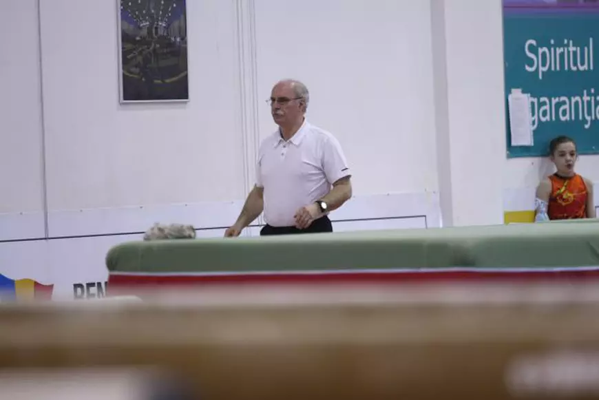 Octavian Bellu crede că femeia modernă n-are de căuta la cratiță